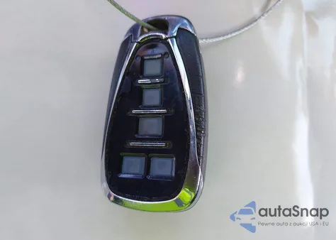 2019 Chevrolet Blazer z USA, uszkodzony, nr VIN 3GNKBHRS9KS690341